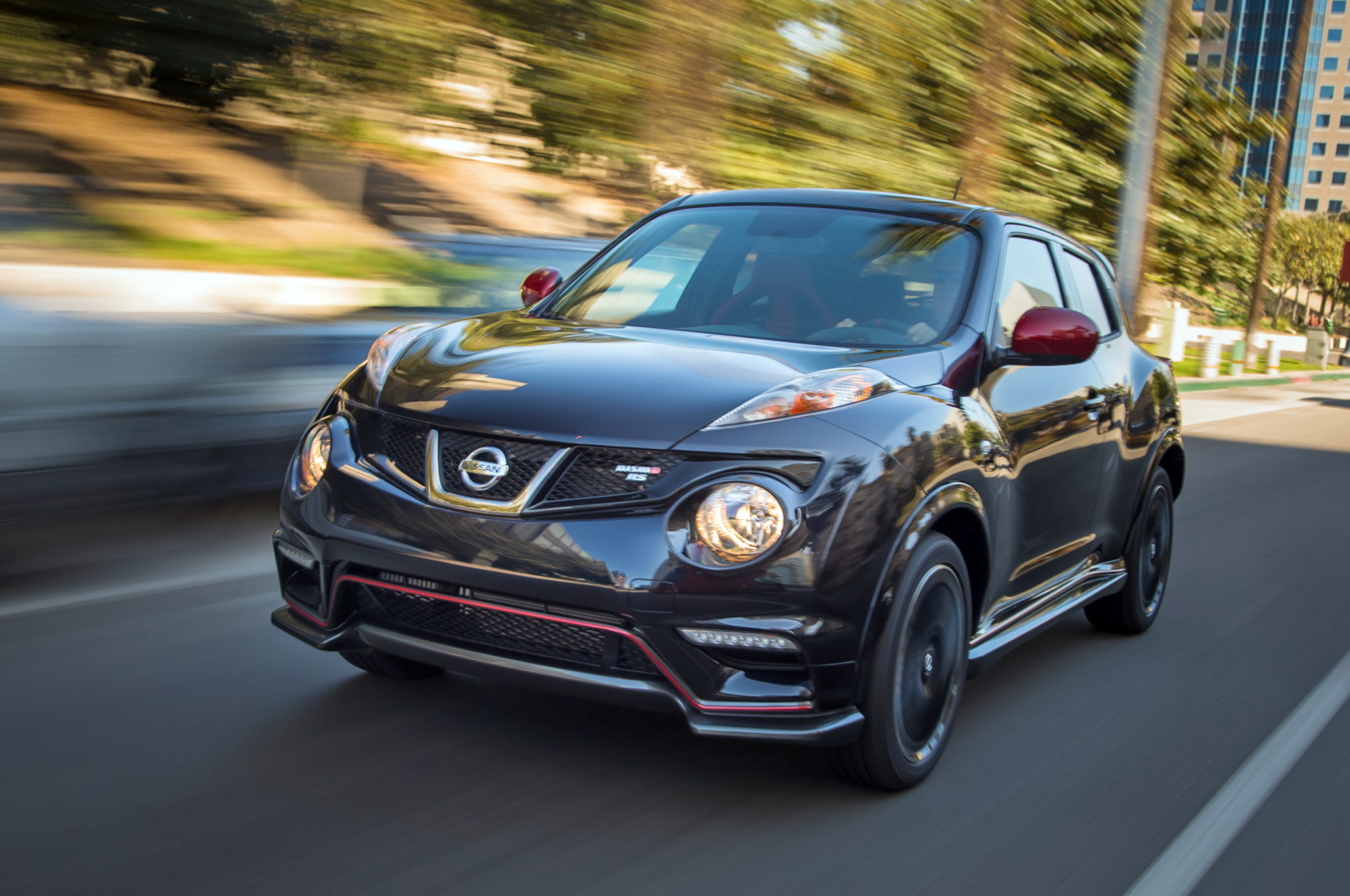 Nissan Juke Nismo Rs Debuts In L A Boasts Up To 215 Hp Truck Trend