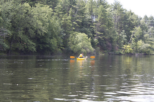 Wingnut paddles the Merrimack