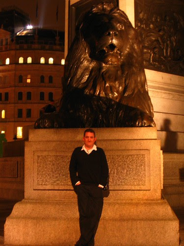 London Trafalgar Square at night 3
