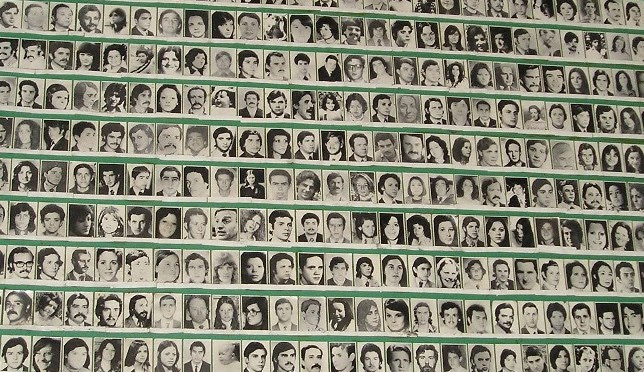 http://theredphoenix.files.wordpress.com/2010/09/pinochet4.jpg