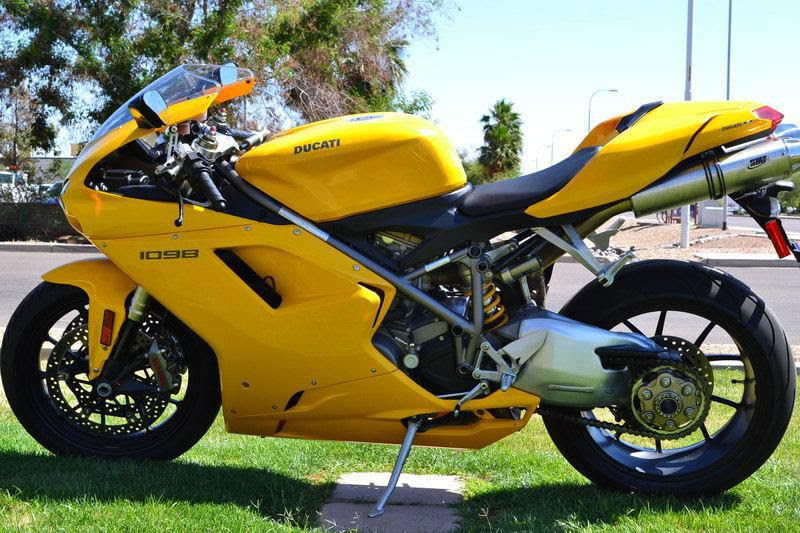 Buy 2008 Ducati 1098 on 2040-motos