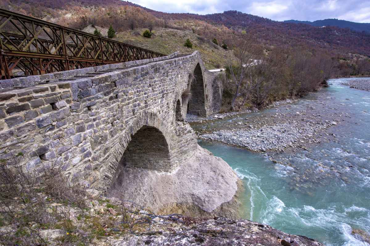 Bridge Of Kantsiko In Sarantaporos Of Drosopigi Dhmos Konitsas Polymesikos Hlektronikos 3enagos Se Monopatia Politismoy Sta Mastoroxwria Konitsas Cultural Multimedia E Guide Cradle