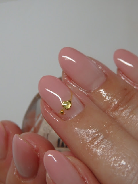 ネイルは派手ではなく キレイに魅せるもの このキレイなネイルをしたことない人に ぜひ 2月中に来てほしい だって With Me Nail 移転一周年記念 新規様15 Offキャンペーン中だから 高松 屋島 リノワヤシマ ネイルサロン 香川県高松市の 爪を育てるネイル