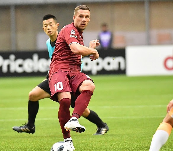 Fw トップ下 ボランチ ポドルスキの トリセツ をひも解いて見えてくるのは サッカーダイジェストweb