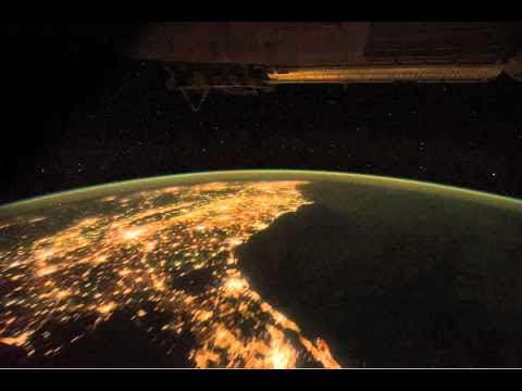 Space Station Flies Over Mexice and Eastern US
