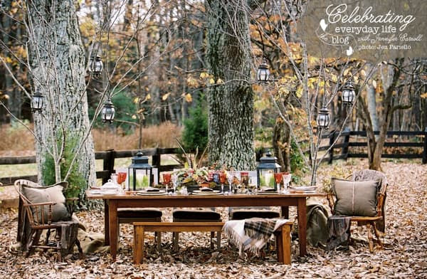 Fall Entertaining & Decor} Outdoor Thanksgiving Table ...