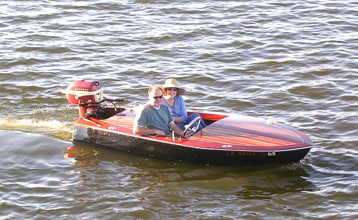 Zicke: Simple balsa wood boat plans