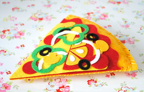 My Hand-made felt pizza