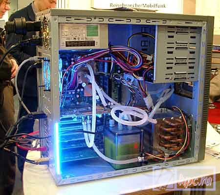 CeBIT 2003: Offtopic