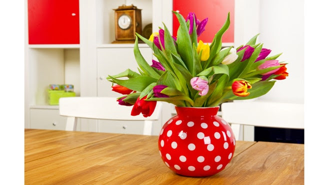 iStock_Small_TulipVase660.jpg