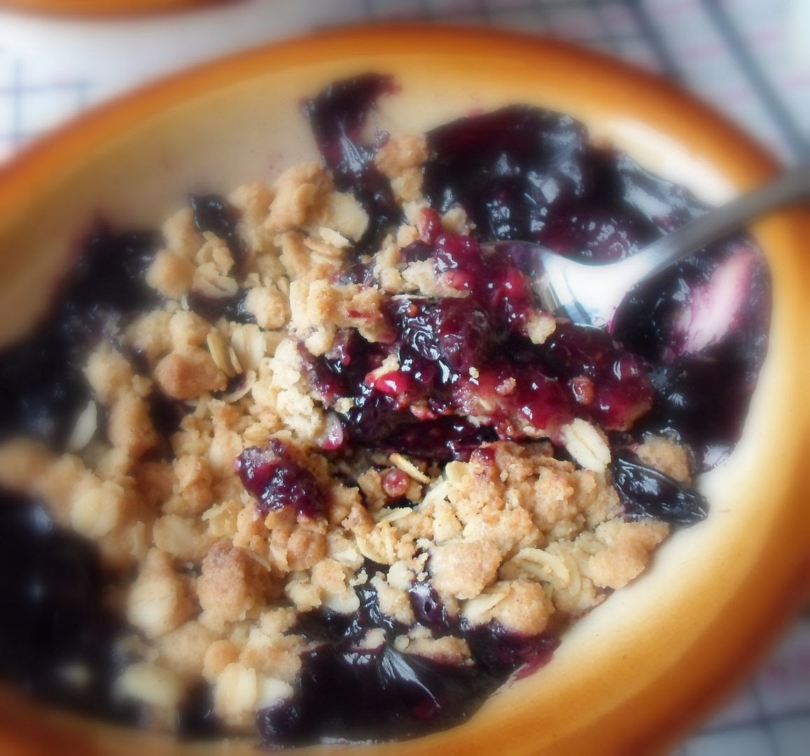 Quick Blueberry Crumble For Two