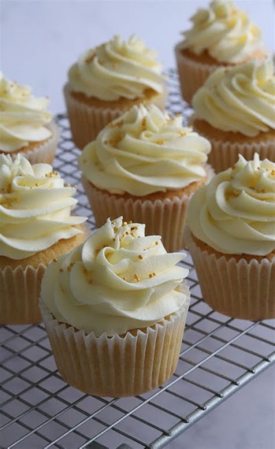 Fluffy Vanilla Cupcake Recipe