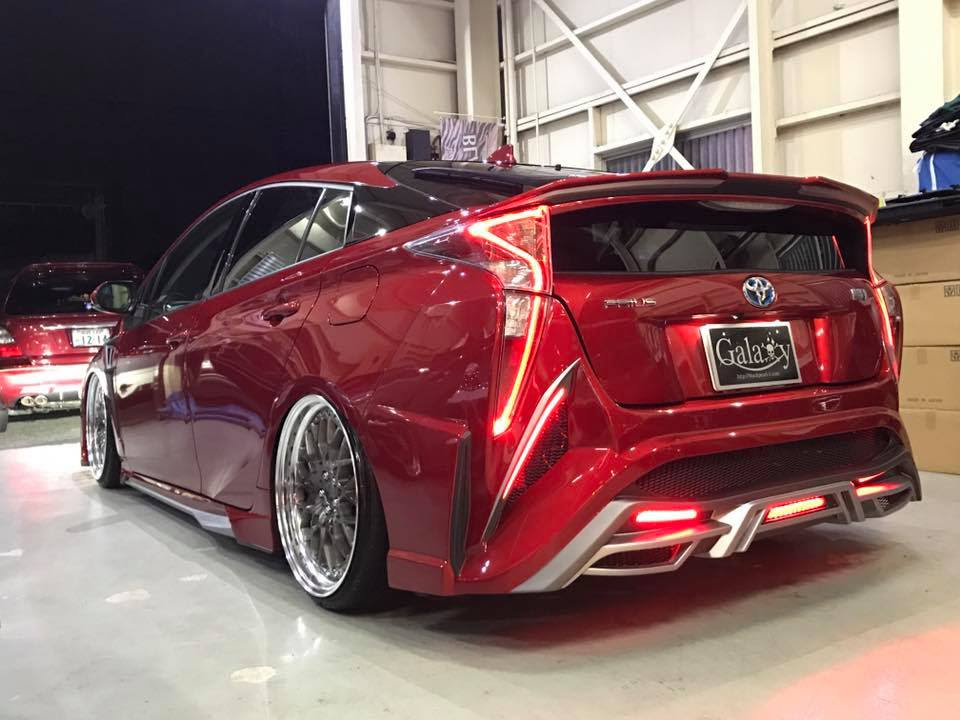 50プリウス前期 コンプリートカー販売 カスタムガレージ スパーク