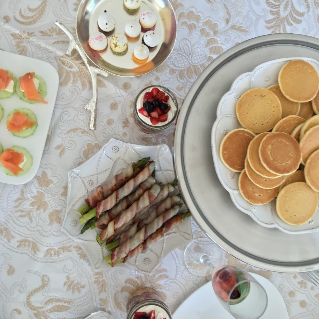 How to survive christmas - momosa christmas brunch -1