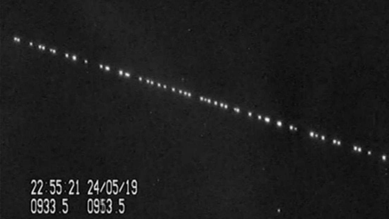 Panaszkodnak a SpaceX Starlink hálózatára, mert elcsúfítja ...