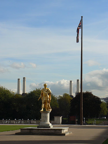 statue charles II.jpg