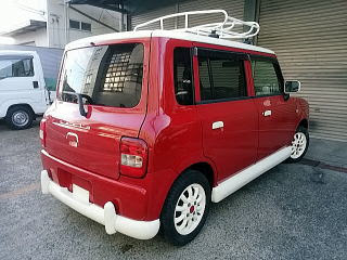 楽しく長く乗るレトロ風ラパン 関西大阪でアルトラパンカスタム中古車販売 ツートンのキャルルック風軽自動車中古車 ガレージジェーワン