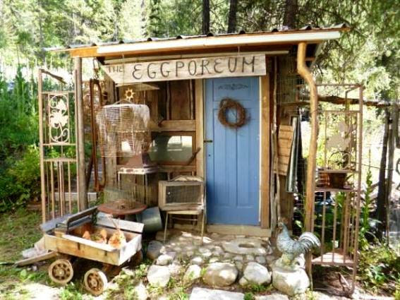 Chickens in the garden, Flea Market style | Flea Market Gardening