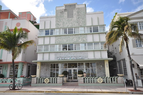art deco buildings in miami. Ocean Drive - Art Deco
