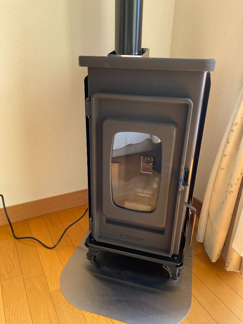 ペレットストーブ 輻射 自然対流式のストーブ施工事例 福山市水呑町ｋ様邸 チェック社長の鞆 福山活性化ブログ