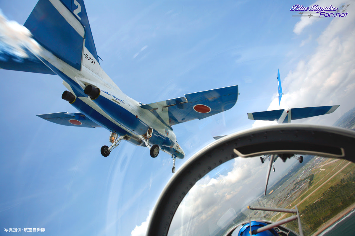 ブルーインパルス空撮写真館