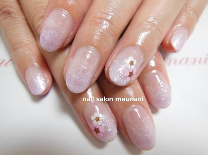 パステルカラーのグラデーションネイルでお花付き春nail インフォメーション 目白のネイルサロン ネイルサロン マウナニ