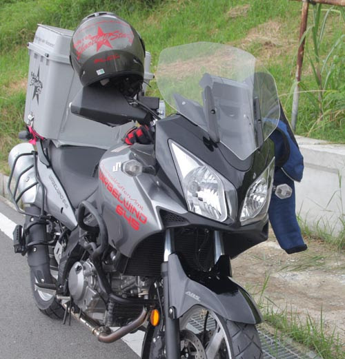 バイクのウィンドスクリーンを超硬質素材で自作する