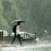 Monsoon Update: बरसात के तांडव से कहीं गिरी बिल्डिंग तो कहीं धंसी सड़कें, IMD ने इन राज्यों में दी तेज बारिश की चेतावनी