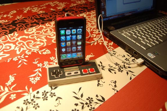 NES Controller iPhone 3GS Dock