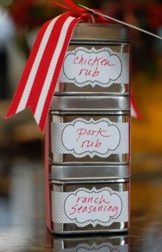 Set of Homemade Seasonings Ranch http://everythingscomingupdaffodils.blogspot.com.au/2010/09/homemade-ranch-seasoning-mix.html Spice rub http://asouthernfairytale.com/2012/11/15/spicy-dry-rub/ Taco mix http://www.yummly.com/blog/2012/07/make-your-own-taco-seasoning-mix/