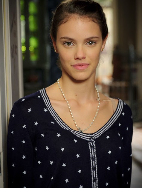 Laura Neiva (Foto: Alex Carvalho/TV Globo)