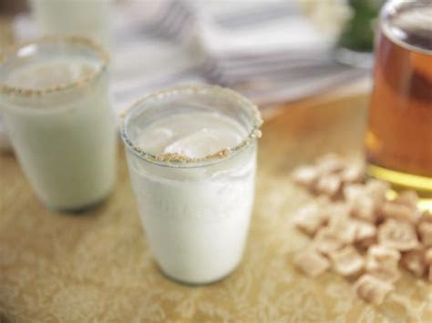 cinnamon cereal cocktail recipe trisha yearwood food