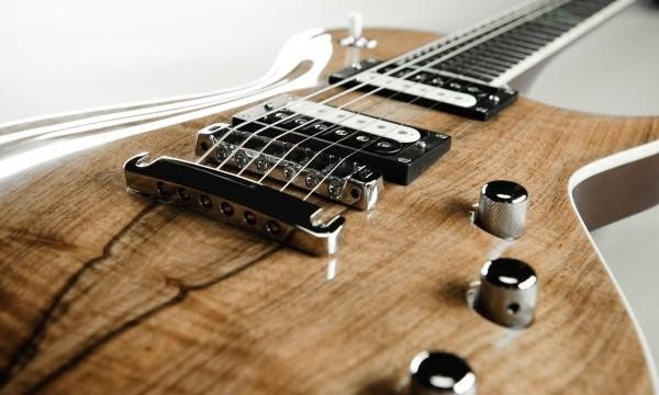 أشياء محظورة 