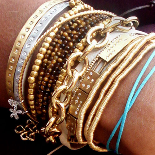 http://www.adorojoias.com.br/wp-content/uploads/Pulseiras_CP.jpg