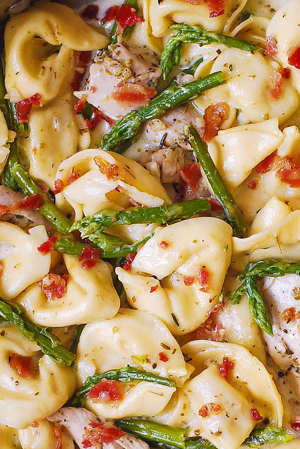 Creamy Chicken, Asparagus, and Bacon Tortellini