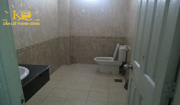 Hình chụp toilet 