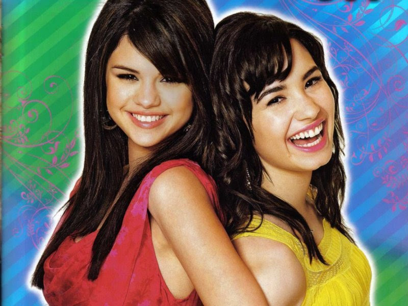 selena gomez and demi lovato wallpaper. Selenaamp;Demi Wallpaper ❤