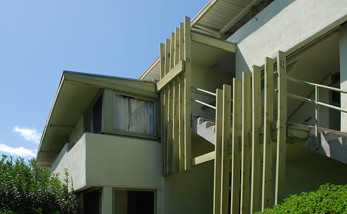 Laurelwood Apartments