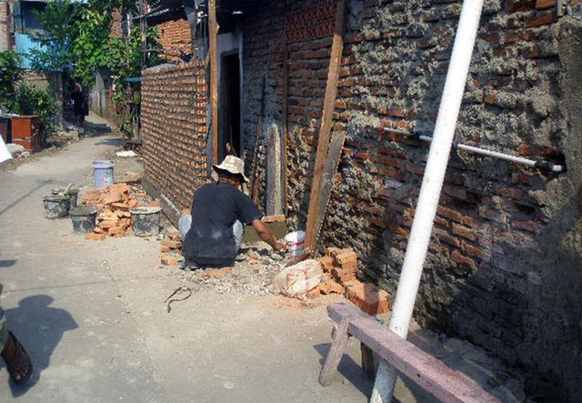 http://images.detik.com/content/2011/04/19/464/bang1.jpg