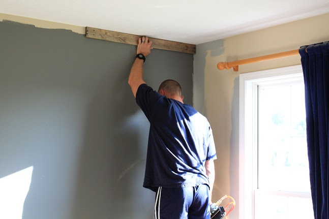 DIY pallet wall