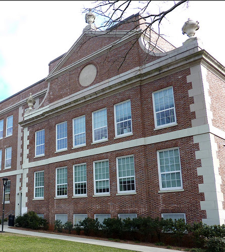 P1000468-2010-01-31-Shutze-Grady-HS-West-Facade-SW-Corner-Detail