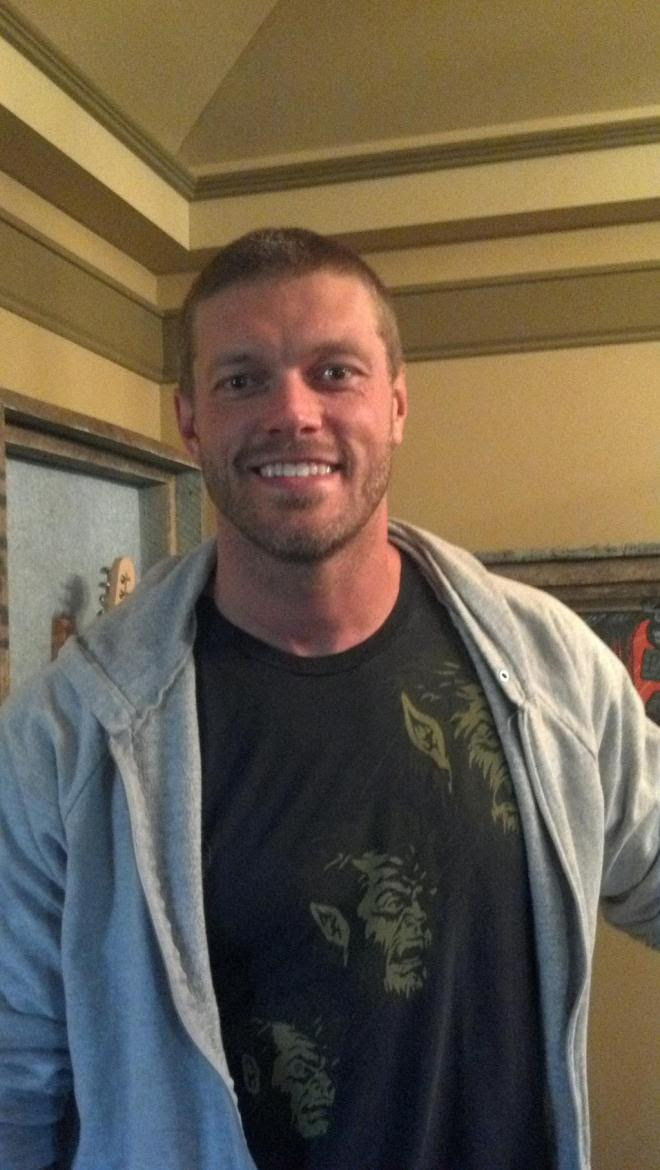 El nuevo look de Adam Copeland (Edge) (16/10/12) / Twitter.com/EdgeRatedR