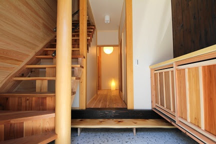 和モダン居酒屋風 玄関ホール 玄関収納 框 式台 間接照明 X