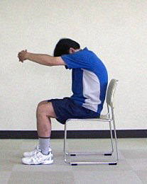 日本健康運動研究所 イスに座って基本ストレッチ