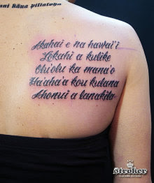 ガールズタトゥー 花文字ツバメ蝶 Stroker Tattoo