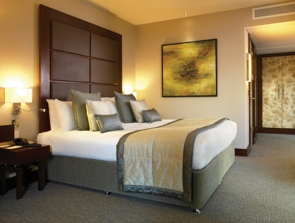 Luxury Hotel Bedroom Suite