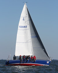 J/29 Wildkat sailing offshore