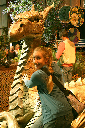 giant gold dragon