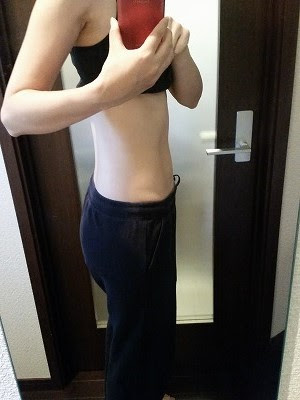 妊娠12週目 13週目のお腹の大きさの写真 体重 Tシャツの上からもわかる大きさに 妊娠初期 後期 産後の体重 お腹の大きさ エコー写真と赤ちゃん の成長記録