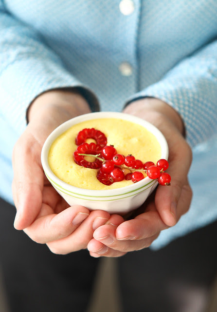 mascarpone ginger berries